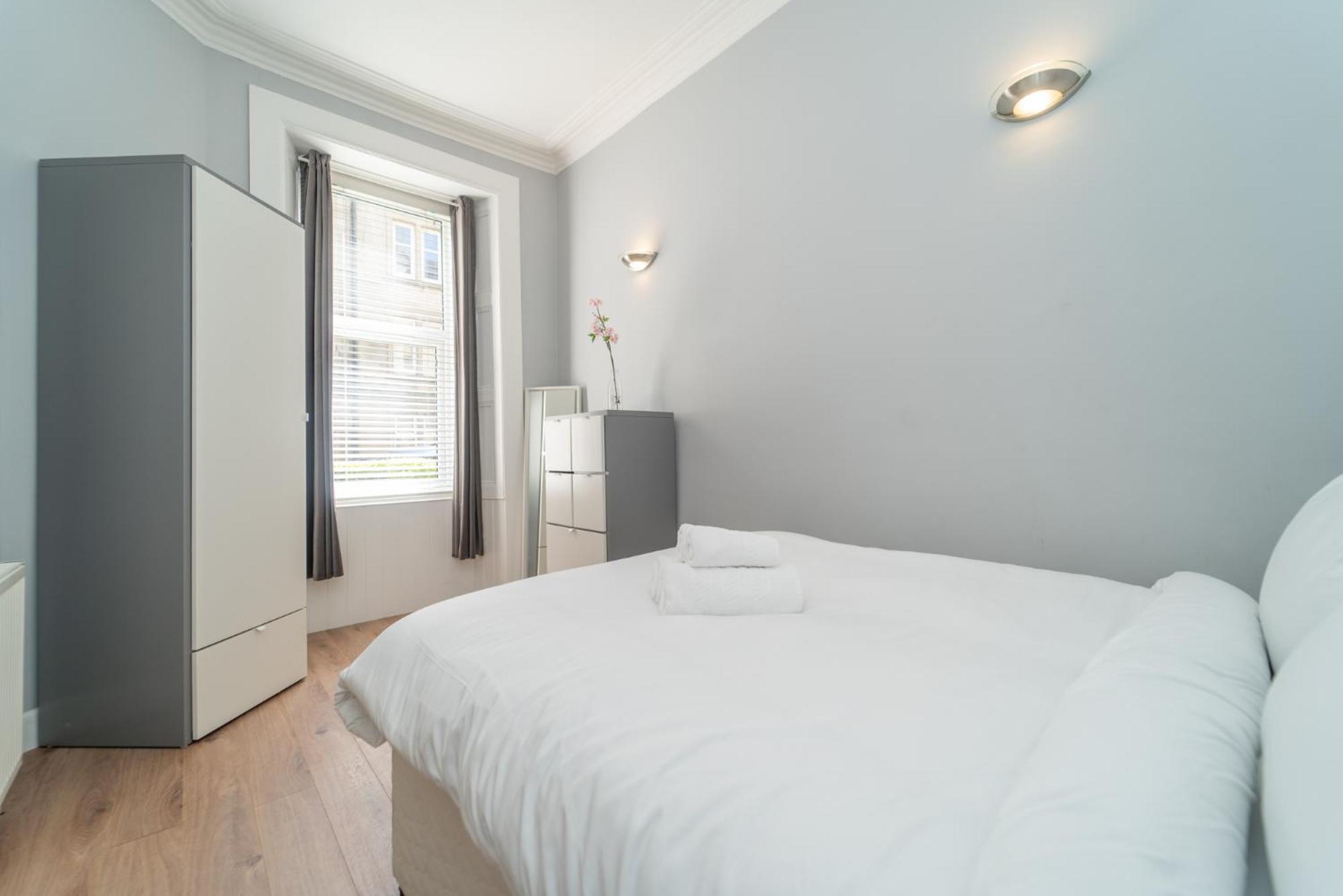 Beautiful Spacious Victorian Town House Appartement *